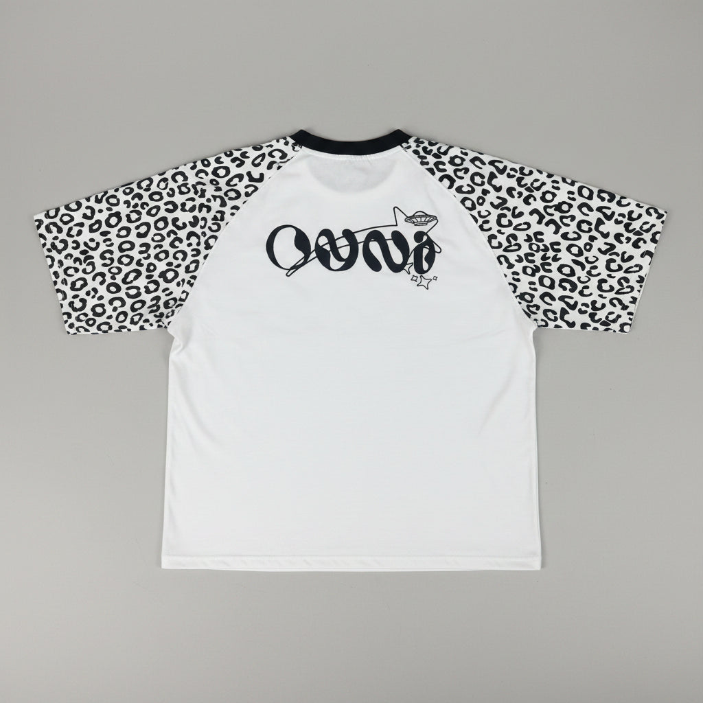 T-shirt Snow Panthera OVNI NEVER NORMAL blanc à manches imprimé léopard noir et blanc