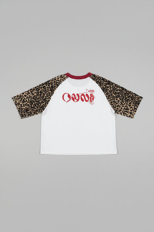 T-shirt Red Panthera OVNI — imprimé NEVER NORMAL rouge sur le devant